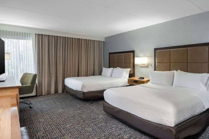 Room 16 of 36