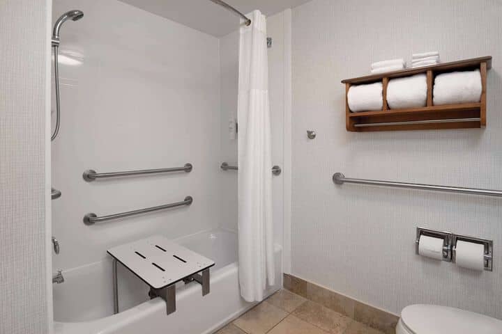 Room 20 of 36