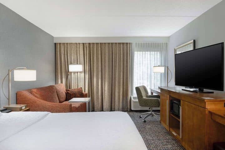 Room 15 of 36